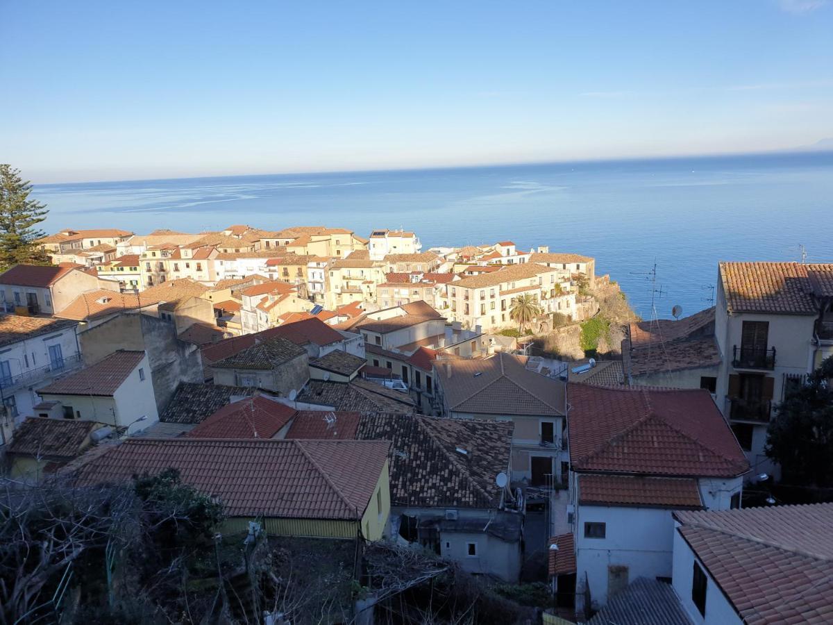 פיצו 2 Bed Apartment In The Historical Center Pizzo מראה חיצוני תמונה