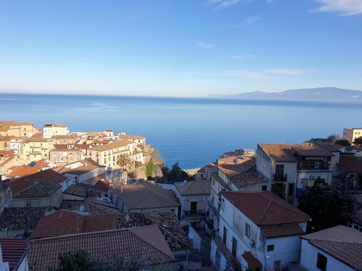 פיצו 2 Bed Apartment In The Historical Center Pizzo מראה חיצוני תמונה